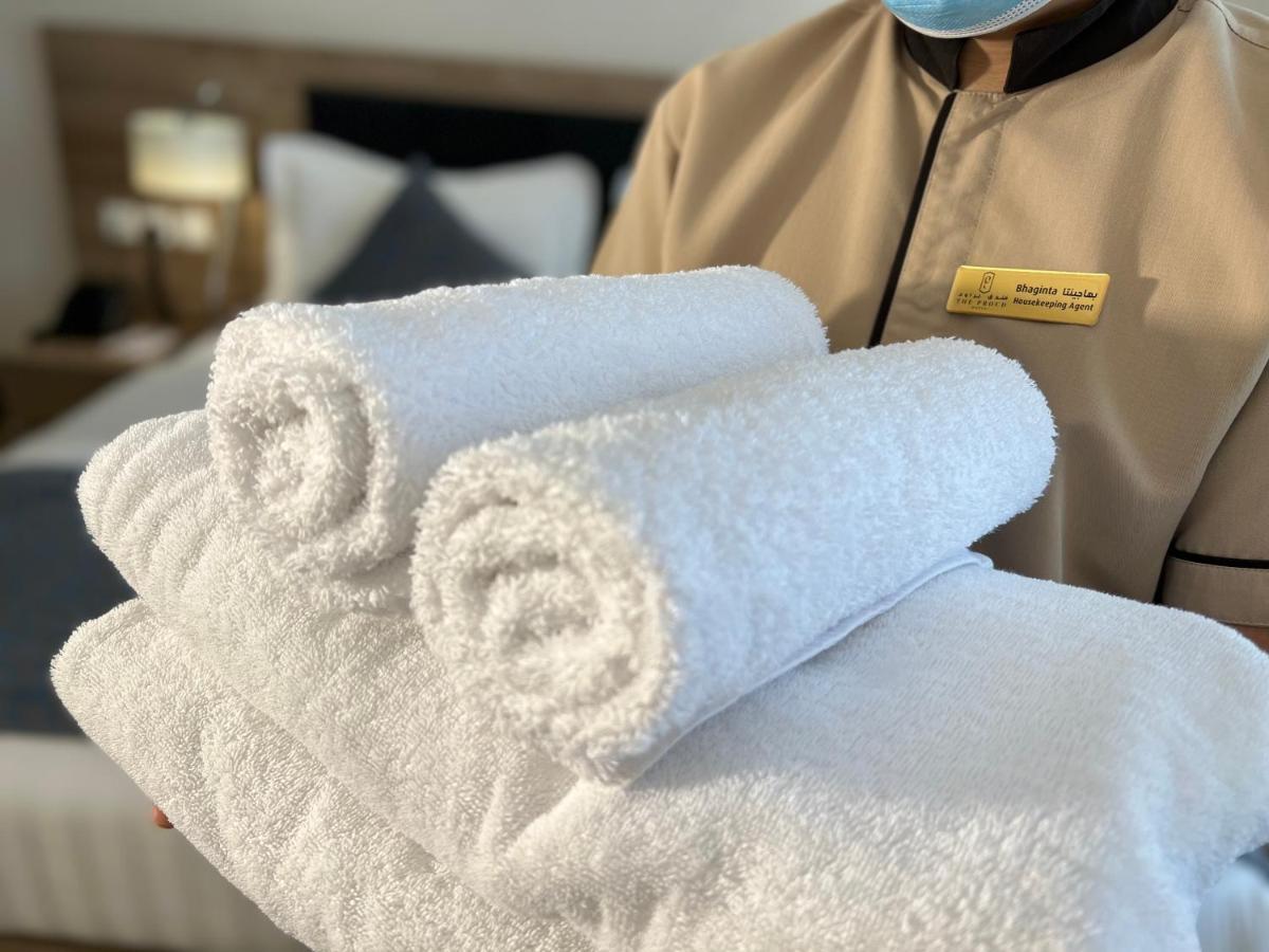 The Proud Hotel Ал Хубар Екстериор снимка